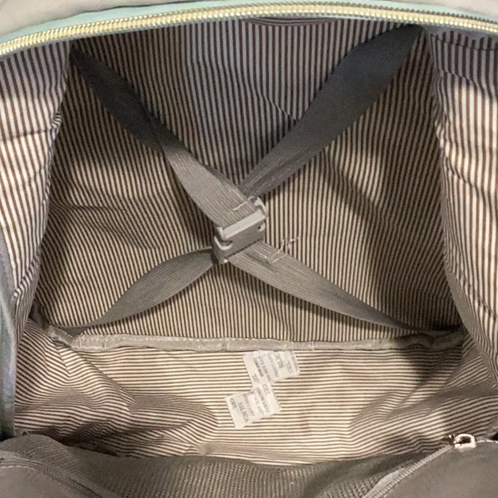 LOVEVOOK CARRY ON/ BACKPACK - Picture 5 of 6